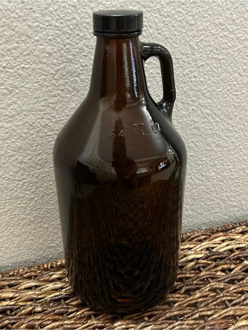 Vintage Style Amber Glass 64 oz Jug With Lid Growler GRANDSTAND